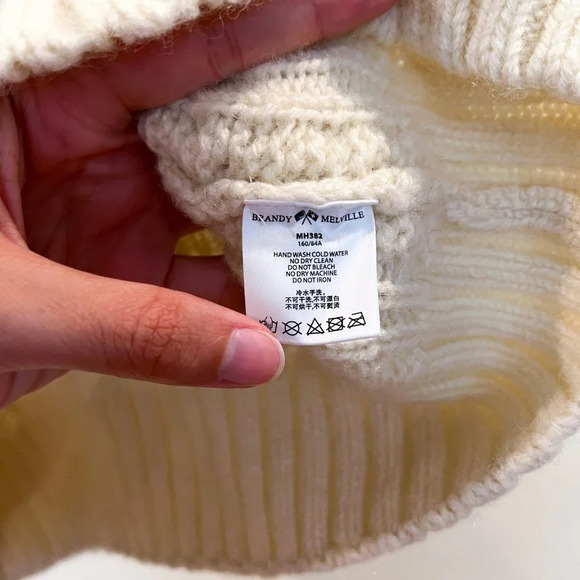 Brandy Melville Wool Blend Cream Cable Knit Classic Preppy Knit Cardigan Sweater - Picture 7 of 9